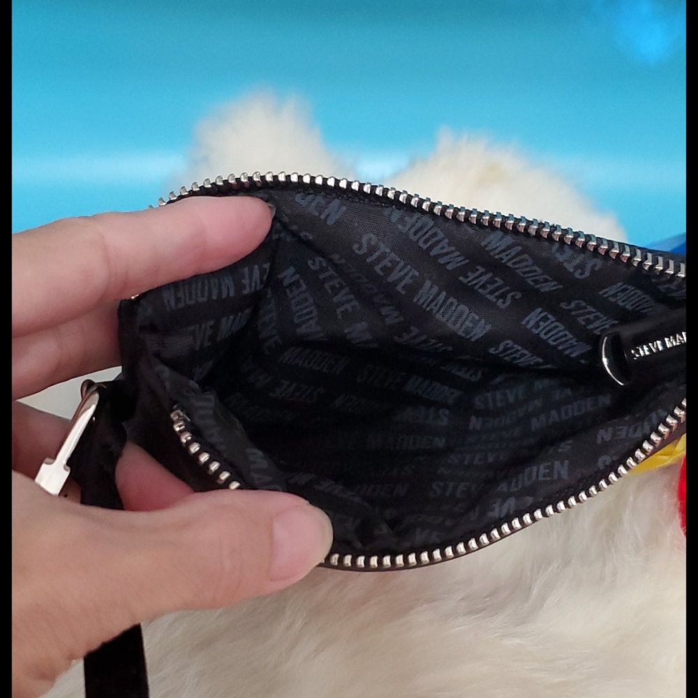STEVE MADDEN Black rose embroidered wristlet NWOT - Picture 4 of 16